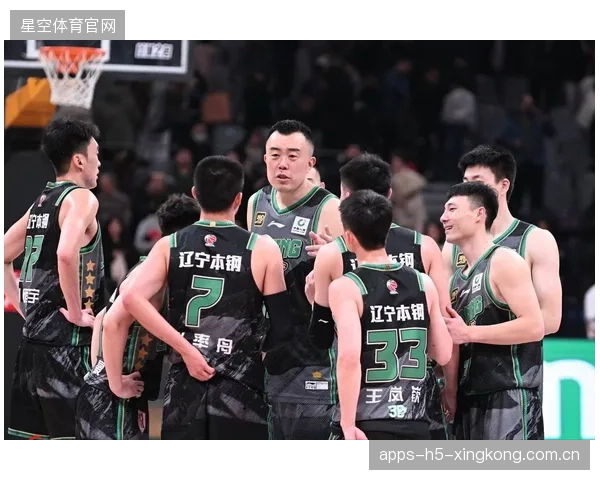 CBA辽宁快攻三连击彻底撕开对手，展示极速攻防魅力