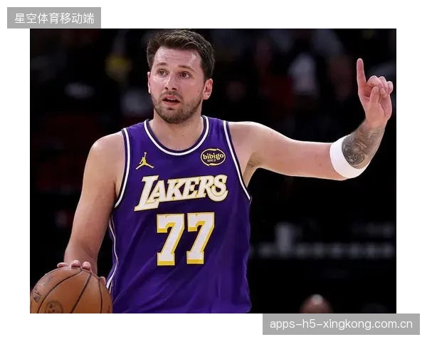东契奇、哈登、库里同期爆发，NBA比肩黄金时代的巅峰之战